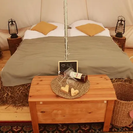 Glamping Luchshoehle *